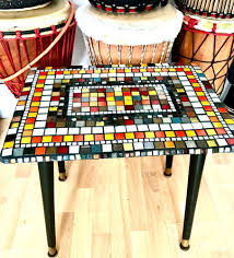 How To Transform An Old Coffee Table With Mosaic Diy Old Coffee Tables Coffee Table Vintage Tiled Coffee Table
