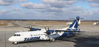 Avionul între bucureşti şi timişoara va pleca la ora 21.30 şi va ateriza la 22.30, iar cursa în sens invers va decola la 6.00 şi va ajunge la destinaţie la ora 7.00. Cel Mai Nou Avion Al Tarom A Aterizat Pe Aeroportul International