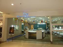 Naseeb abdul juma issack (born 2 october 1989), popularly known by his stage name diamond platnumz, and often referred to as simba (meaning lion in swahili). Diamond Platinum Ipoh Parade Mall