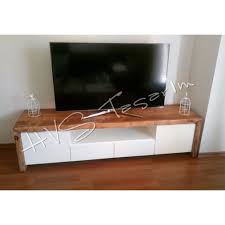 Ahsap Tv Unitesi Ladin Dogal Ahsap Ile Lake Kombinli Tv Unitesi Uygulamasi Tv Unitesi Tv Tasarim