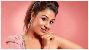 Paridhi Sharma sizzling pics that can arouse you. Explore the nude side.