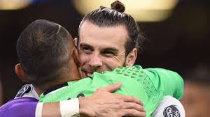 Carlota Vizmanos y Toniemcee: pedida de mano en plena final de la Champions