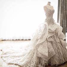 Kami adalah wedding dress & party gown designer yang berlokasi di jakarta. Ready To Walk The Isle Wedding Dress Gown Design Idea Jakarta Meltatan Lace Floral Lea Beige Wedding Dress Wedding Dresses Wedding Gown Inspiration