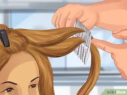 Use the brush that came with your dye kit. How To Apply Highlight And Lowlight Foils To Hair With Pictures