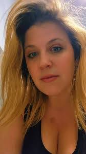 Candice Winston's Instagram, Twitter & Facebook