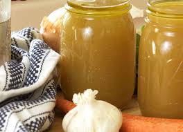 Une Recette Facile Pour Faire Son Bouillon De Bœuf Maison Tres Pratique Recipe Canning Recipes Special Recipes Recipes