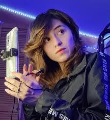 Lisa Baez's Instagram, Twitter & Facebook