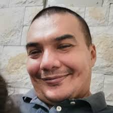 xavier velez (@avi_vb)