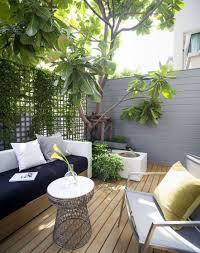 82 Privacy Garden Ideas To Reading Books And Relaxing Dreamgarden Gardendesign Gardenideas Small Backyard Garden Design Small Backyard Gardens Terrace Decor