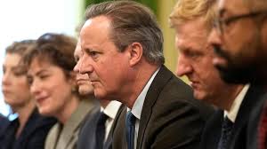 David Cameron returns to cabinet table after seven years