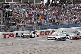 I've blended each drivers cameras into one video, riding with the drivers racing, pit stops and crashes. Nascar Talladega Ryan Blaney Gewinnt Fotofinish Bei Playoff Crashs