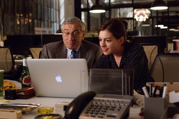 72 Thoughts I Had While Rewatching Anne Hathaway and Robert De Niro in 'The  Intern' | Vogue
