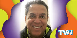 Mario Bezares se une al #pillowchallenge y divide críticas en redes