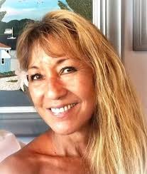 Donna Debiasi's Instagram, Twitter & Facebook