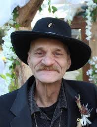 Carl Lamb's Instagram, Twitter & Facebook