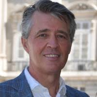 50+ "Fernandez Beato" profiles