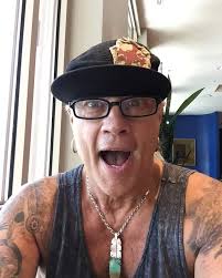 Expecting red heart from my true fans ❤️