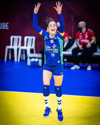 Jun 26, 2021 · além de ana cristina, outra presença que chama a atenção é a da líbero camila brait, de 32 anos, que enfim disputará a primeira olimpíada da carreira, após ser cortada antes dos jogos de. Camila Brait On Instagram Game Day Osasco Sao Cristovao Saude X Sao Paulo Barueri 21 30 Hrs Ao Vivo No Sportv Vamos Juntos Superliga I 2021