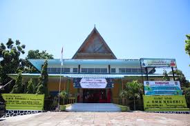 Dan kemarin (tanggal 20 februari 2001) ini aku masih dapat. Sejarah Sekolah