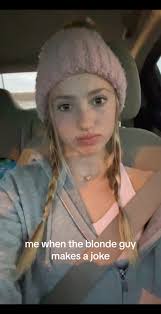 Ella Rew (@coolerthanellarew)