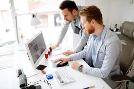 Der schreibtisch sollte eine optimale höhe haben, damit das arbeiten gesund und ergonomisch ist. Schreibtisch Organisation 10 Tipps Wie Sie Den Arbeitsplatz Organisieren Buroratgeber Von Buromobel Experte