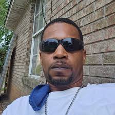 Mike Luckett's Instagram, Twitter & Facebook