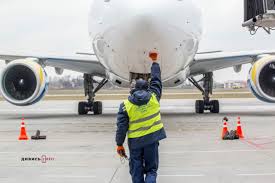 Міжнародний аеропорт «львів» імені дани́ла га́лицького (iata: Starij Terminal Aeroportu Lviv Znovu Prijmatime Rejsi Novini Lvova