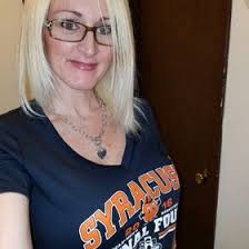 Cari Eddy's Instagram, Twitter & Facebook