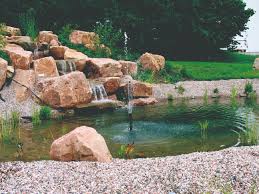 Wasserspiele für den garten sind beruhigend und zugleich ein optischer genuss. Brunnen Quellstein Miniteich Bachlaufe Anlegen Obi