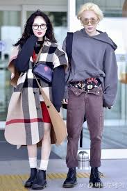 Hyuna E Dawn Show Off Their Unique Airport Fashion Shocks With Flowing Pants Hyuna Fashion Fashion Kpop Fashion Outfits
