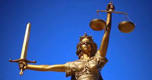She often appears as a pair with prudentia. Significado De La Diosa De La Justicia Estatua De La Justicia Cultura Genial