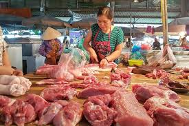 Đi chợ mua thịt lợn chỉ cần nhìn 5 điểm này là biết thịt sạch hay bẩn