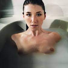 Jewel Staite Nude Photos & Naked Sex Videos