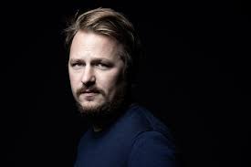 Le directeur de publication de l'hebdomadaire valeurs actuelles, yves de kerdrel, a été condamné hier en appel à 2000 euros pour provocation à la discrimination envers les musulmans. Valeurs Actuelles Assigne En Refere Le Conseil De Deontologie Journalistique Strategies