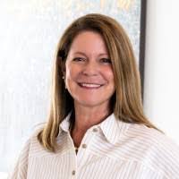 3600+ "Geist'" profiles