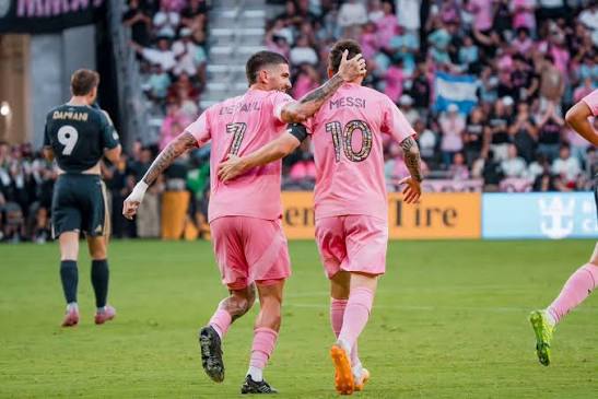 📸 Una noche histórica y de emociones encontradas en Miami, capturada bajo  el lente de @anexismorales antes del receso liguero. El Inter Miami se  impuso 6-4 ante Philadelphia Union en un partido