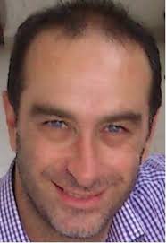 Italian Chef Makes A Delicious Tomato Pasta Sauce!