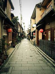 A classic example of forced perspective in photography is an image of someone pretending to support the leaning tower of pisa with the palm of their hand. Kyoto Gion One Point Perspective 2 One Point Perspective Point Perspective Perspective Photos