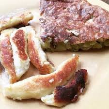 Des Gnocchis A La Sauce Alsacienne Cela Donne Des Schupfnudeln En Forme De Quenelles Pointues Dont Voici La Recette Recette Cuisine Omelette Courgette Recette