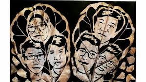 Lukisan dengan bahan daun kering harus diperhatikan dengan teliti ternyata daun memiliki warna dan tekstur yang unik dan tahan lama (daun. Bikin Lukisan Dari Daun Pria Ini Raup Omzet Belasan Juta Sebulan