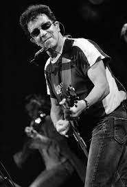 Edoardo bennato is an italian musician and singer/songwriter born in naples, on july 23, 1946. Edoardo Bennato