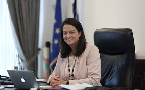 Jun 14, 2021 · όπως επισημαίνει στο μήνυμά του ο πρωθυπουργός, «ύστερα από έναν δύσκολο χειμώνα, οι νέοι μας ξεκινούν, σήμερα, να γράφουν μία καινούργια σελίδα στη ζωή τους. Ierarxes Kai Keramews E8esan Epi Taphtos Organikes 8eseis Kai Synta3iodotiko Klhrikwn Bhma Or8odo3ias