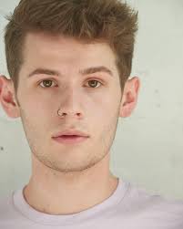 PC: @david.genik #theatrearts #artist #performersofinstagram  #nycbasedartist #performanceart #actorheadshots #actorsingerdancer #art  #photoshoot #performer #arts