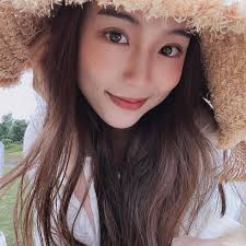 Agnes Yang (@icometoyouunbound) • Instagram photos and videos