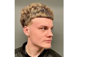 What is a Fluffy Edgar Haircut? Discover the Trendy Edgar Hairstyle