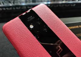 Huawei Mate 20 RS Porsche Design Hands ...