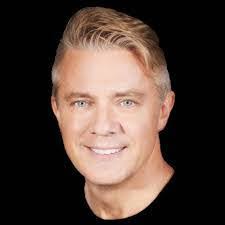 Terry Bello's Instagram, Twitter & Facebook