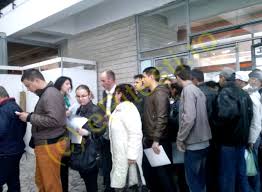 Majoritatea ofertelor de munca din arges se regasesc în pitesti, iar angajatorii cauta personal doritor pentru un loc de munca. 1 000 De Locuri De MuncÄ Vacante In ArgeÈ Epitesti