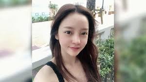 Profil stan isakh, artis indonesia pertama yang meninggal karena ayah artis augie fantinus meninggal dunia. Goo Hara Meninggal Netizen Minta Hentikan Bully Artis