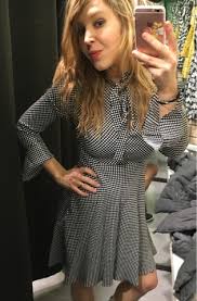 Robes, pantalons, sandales, sacs à main. Soldes Robes Chez Zara